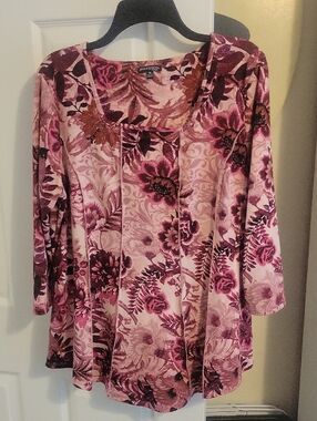 Ava & Grace Sz1X Pink & Burgundy Floral Long-Sleeve Scoop Neck Top